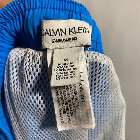 Clavin Klein swimwear shorts - Picture 5 of 8